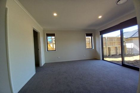 Photo of property in 19 Atutahi Street, Hurdon, New Plymouth, 4310