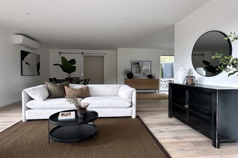 Photo of property in 17 Taruna Place, Havelock North, 4130