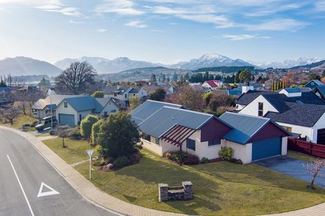 Photo of property in 2 Little Oak Common, Wanaka, 9305
