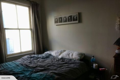 Photo of property in 80 Oriental Parade, Oriental Bay, Wellington, 6011