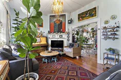 Photo of property in 10 Venice Street, Martinborough, 5711