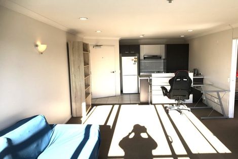 Photo of property in 2f/160 Symonds Street, Eden Terrace, Auckland, 1010