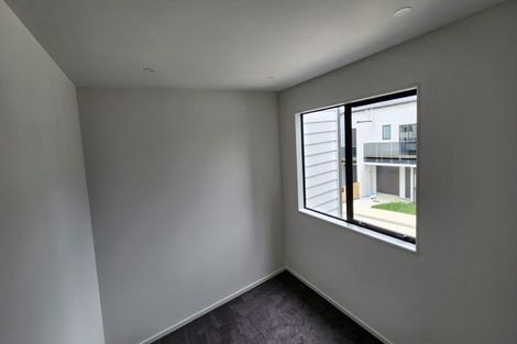 Photo of property in 12 Korokio Lane, Henderson, Auckland, 0612