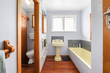 Photo of property in 16 Walsh Street, Forest Lake, Hamilton, 3200