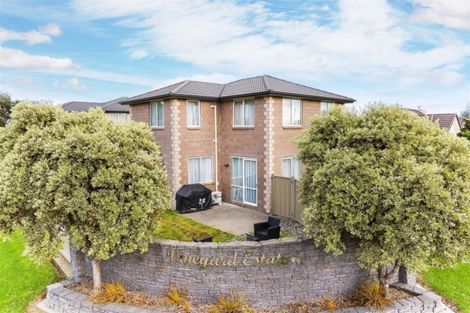 Photo of property in 1 Erceg Way, Rosehill, Papakura, 2113