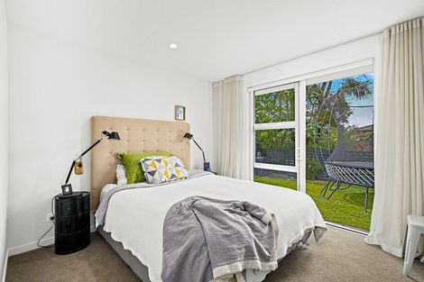 Photo of property in 2 Awanui Crescent, Matakana, 0985