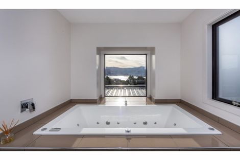 Photo of property in 8 Ngatea Road, Diamond Harbour, Lyttelton, 8971