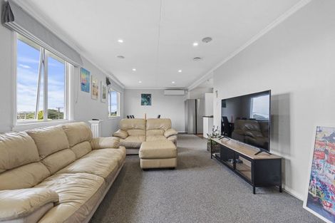 Photo of property in 293 Tukapa Street, Hurdon, New Plymouth, 4310