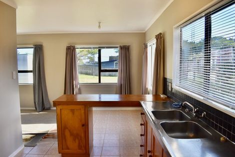 Photo of property in 17 Gawler Street, Te Horo Beach, Otaki, 5581