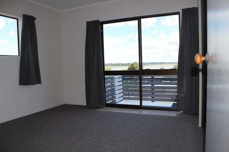 Photo of property in 11 Kaanapali Place, Wattle Downs, Auckland, 2103