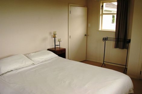 Photo of property in 82 Arimu Road, Papakura, 2110