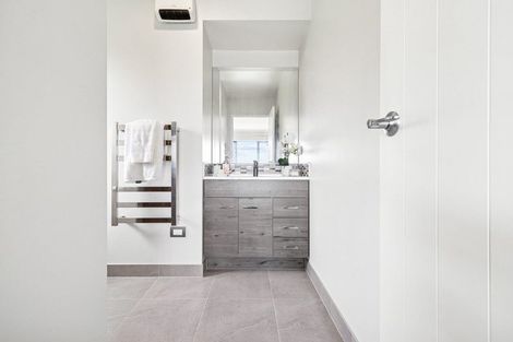 Photo of property in 3 Cranleigh Way, Bombay, 2675