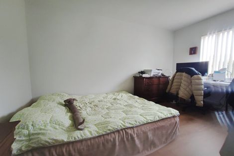 Photo of property in 3 Queen Natalie Place, Massey, Auckland, 0614