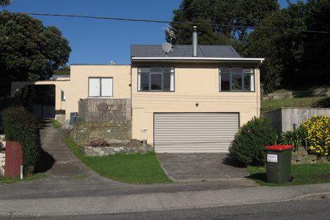Photo of property in 36 Tiromoana Road, Raumati South, Paraparaumu, 5032