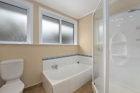 Photo of property in 4 Prestige Place, Maoribank, Upper Hutt, 5018