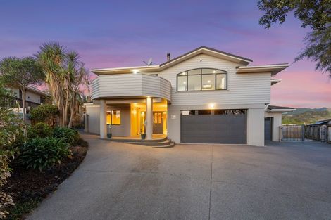 Photo of property in 14 Nugget Grove, Raumati Beach, Paraparaumu, 5032