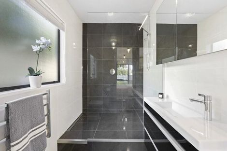 Photo of property in 91 Pacific Parade, Army Bay, Whangaparaoa, 0930