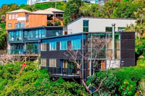 Photo of property in 67 Pretoria Road, Karaka Bays, Wellington, 6022