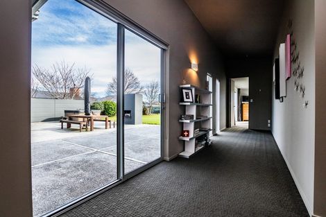 Photo of property in 43 Anne Street, Winton, 9720