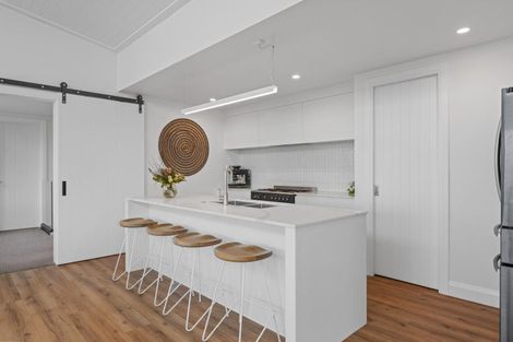 Photo of property in 33 Botanical Heights Drive, Waipahihi, Taupo, 3330