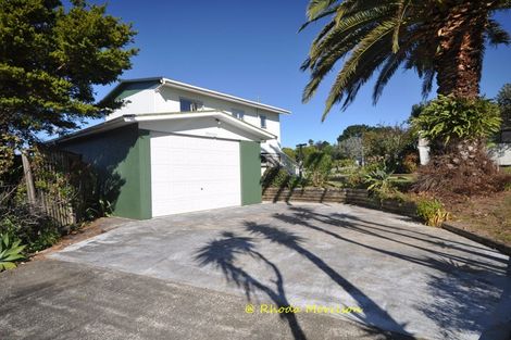 Photo of property in 1 Sandy Beach Road, Tinopai, 0593
