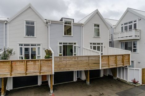 Photo of property in Pirie Street Townhouses, 28/35 Pirie Street, Mount Victoria, Wellington, 6011