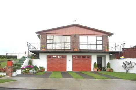 Photo of property in 13 Park Lane, Waitara, 4320