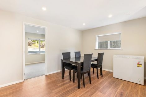Photo of property in 18 Grassmere Road, Henderson Valley, Auckland, 0612