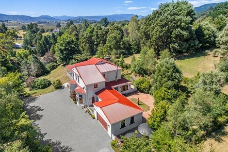 Photo of property in 215a Katherine Mansfield Drive, Whitemans Valley, Upper Hutt, 5371