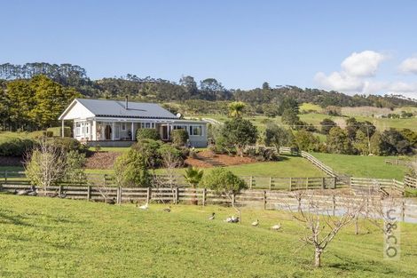 Photo of property in 83 Tarrant Road, Helensville, 0875