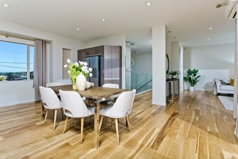 Photo of property in 8 Currey Crescent, Milford, Auckland, 0620