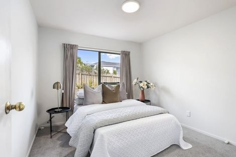 Photo of property in 1/43 Sungrove Rise, Sunnyvale, Auckland, 0612