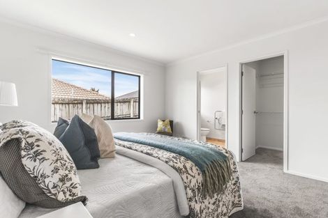 Photo of property in 36 Ranchod Terrace, Pukekohe, 2120