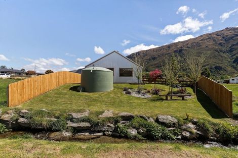 Photo of property in 5 Lakefield Close, Kingston, Athol, 9793