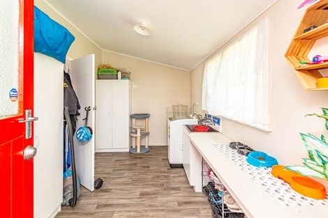 Photo of property in 30 Alexandra Street, Marton, 4710