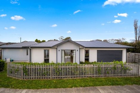 Photo of property in 1 Creswell Lane, Papakura, 2110