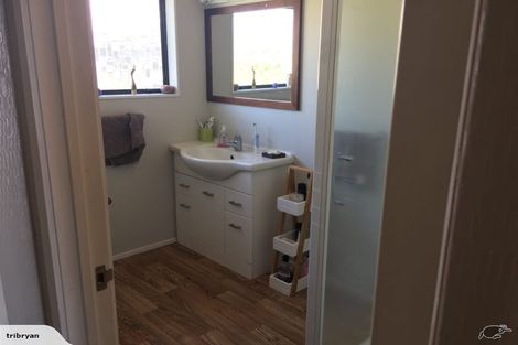 Photo of property in 14 Ngatira Place, Snells Beach, 0920