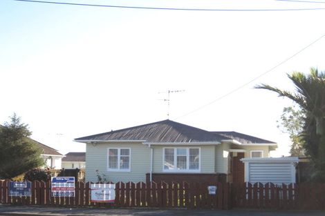 Photo of property in 43 Aotaki Street, Otaki, 5512