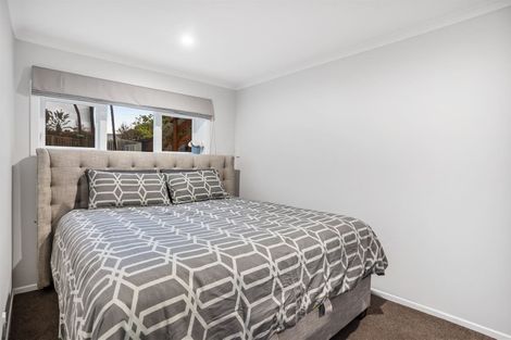 Photo of property in 14 Agincourt Street, Glenfield, Auckland, 0629