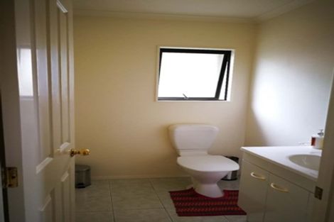 Photo of property in 62b Hogarth Rise, West Harbour, Auckland, 0618