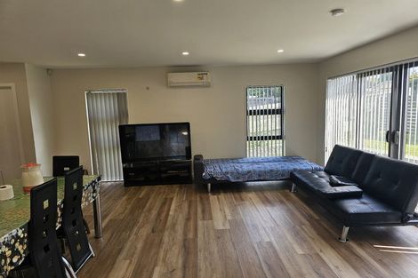 Photo of property in 59 Great South Road, Papakura, 2110