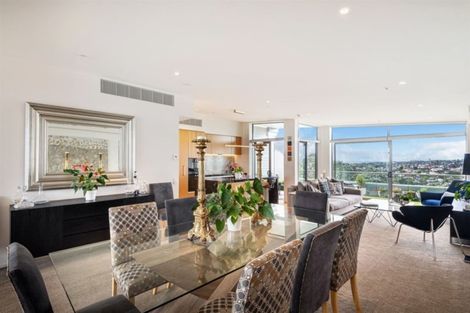 Photo of property in 203/585 Beach Road, Rothesay Bay, Auckland, 0630
