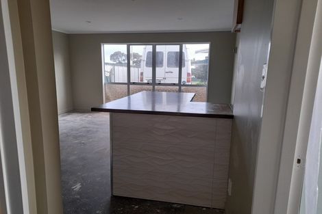 Photo of property in 4 Karyn Street, Castlecliff, Whanganui, 4501