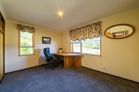 Photo of property in 12 Matai Place, Waikawa, Picton, 7220