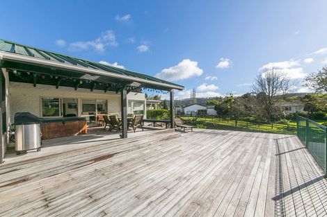 Photo of property in 33 Elliot Street, Riverhead, 0820