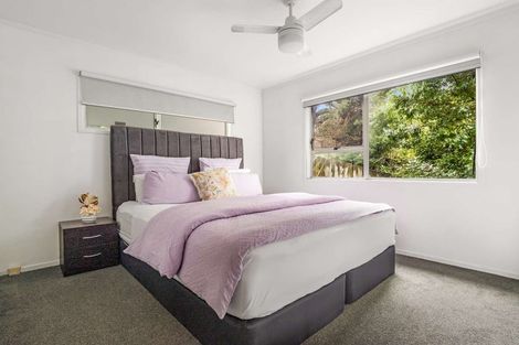 Photo of property in 11 Beaudine Avenue, Glenfield, Auckland, 0629