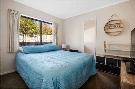 Photo of property in 10 Ribbonwood Terrace, Ranui, Porirua, 5024