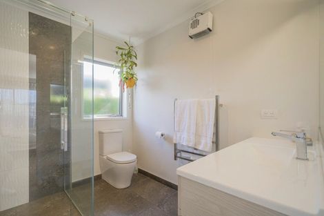 Photo of property in 10 Roseberry Place, Whitianga, 3510