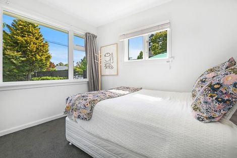 Photo of property in 98 Hamilton Avenue, Ilam, Christchurch, 8041