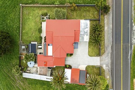 Photo of property in 1606 South Road, Tataraimaka, New Plymouth, 4374